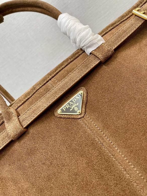 1BA433 38X30X12cm YG 4