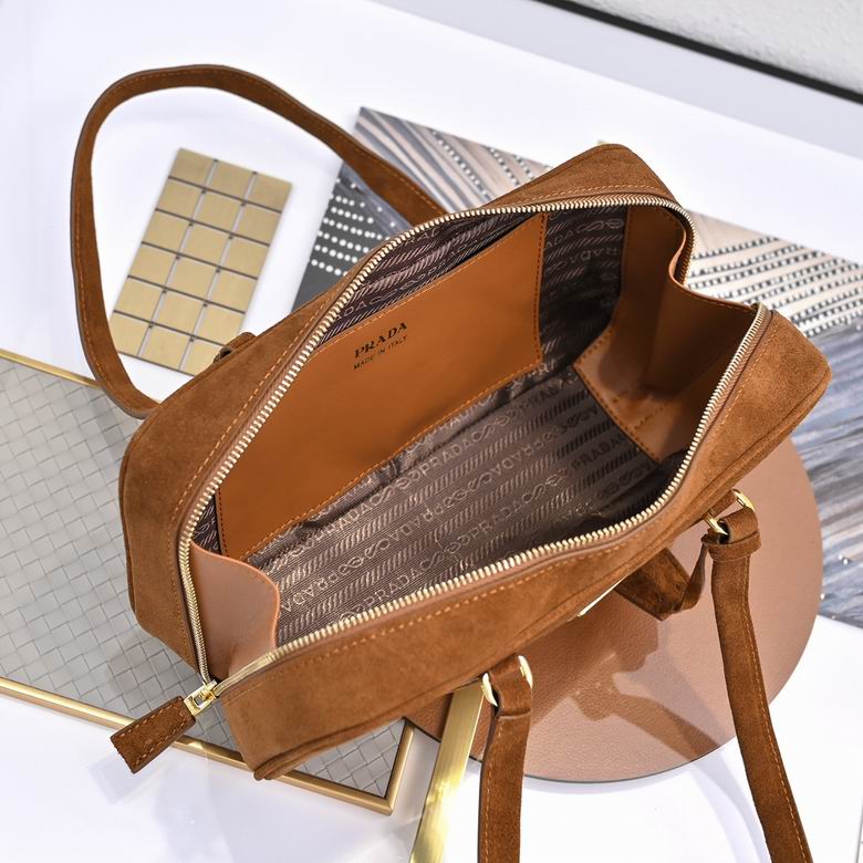 1BB116 30X14X8.5cm YG 7