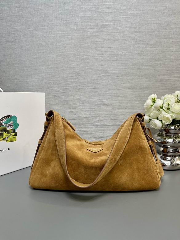 1BC228 39X24X11.5cm YG 0