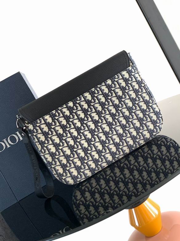 442 29X21.5X3.3cm WP 2色 11