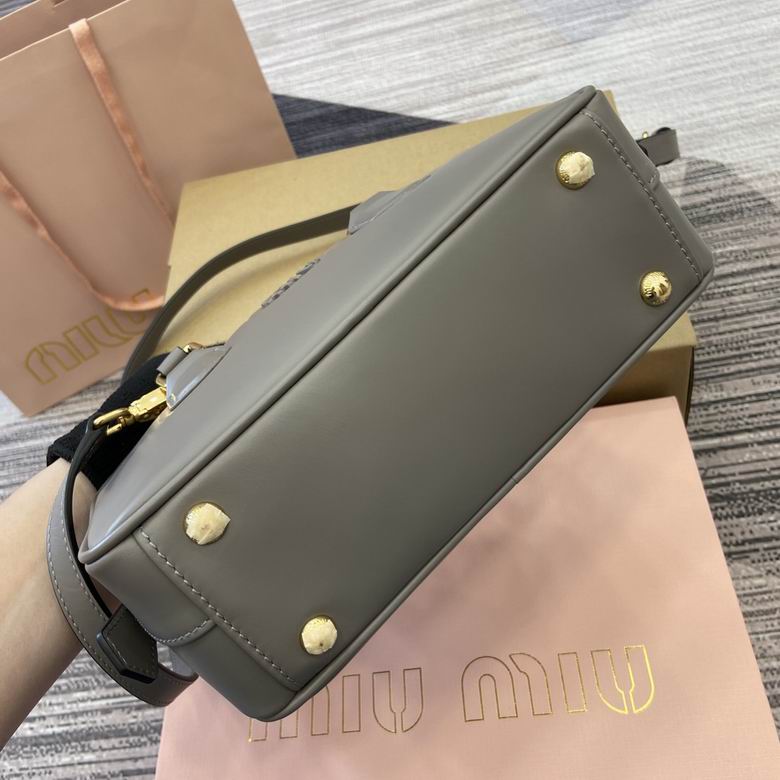 500142 22X10.5X7.5cm MP 2色 15