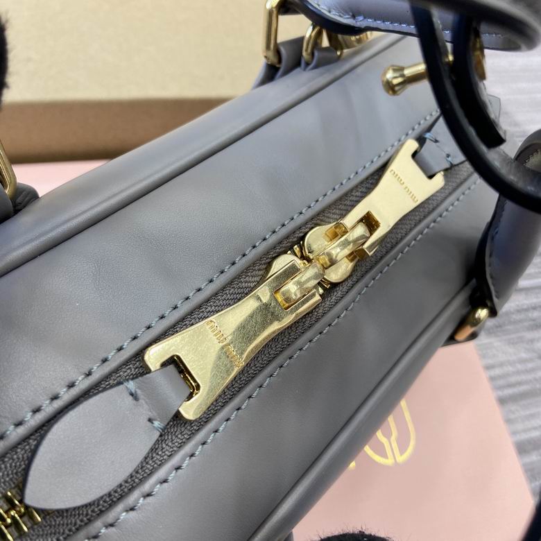 500142 22X10.5X7.5cm MP 2色 16