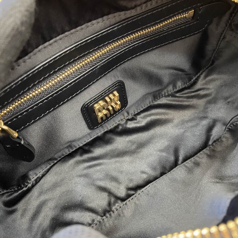 500142 22X10.5X7.5cm MP 2色 17