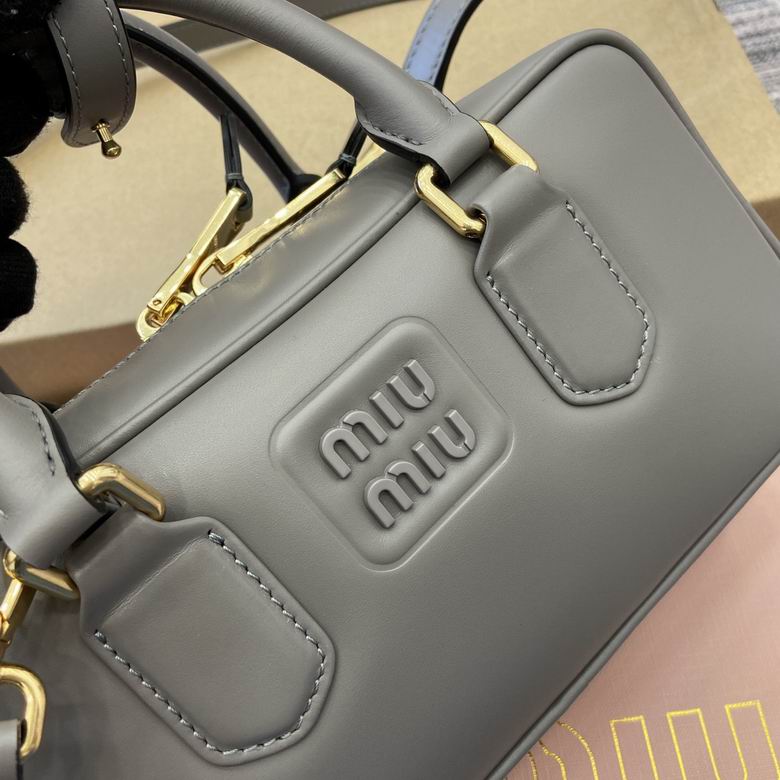 500142 22X10.5X7.5cm MP 2色 17