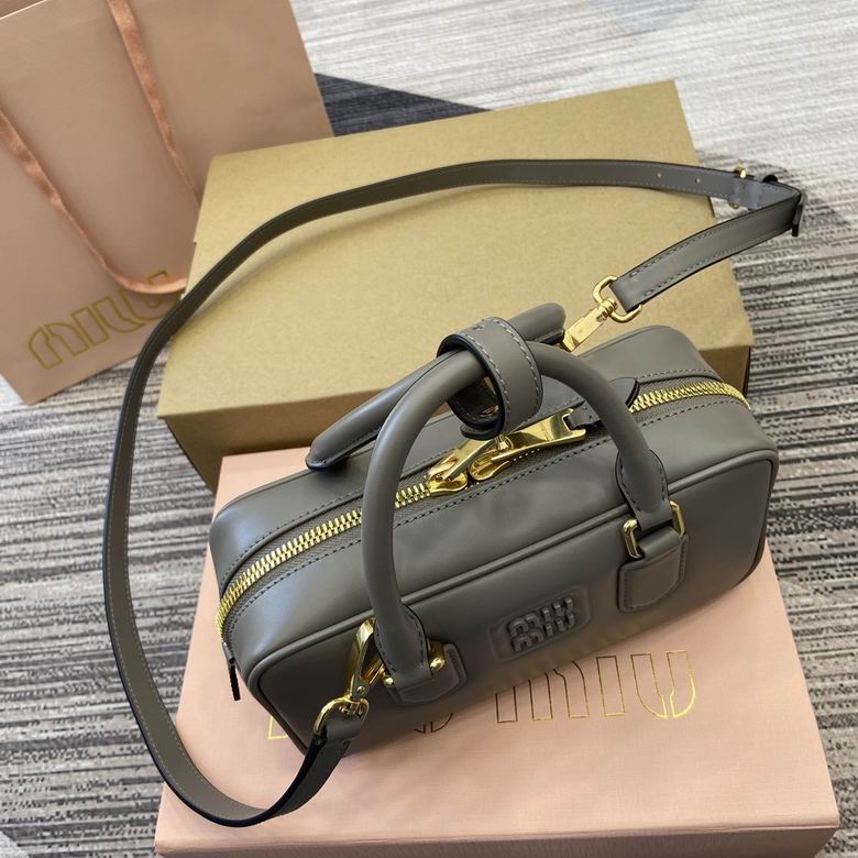 500142 22X10.5X7.5cm MP 2色 18