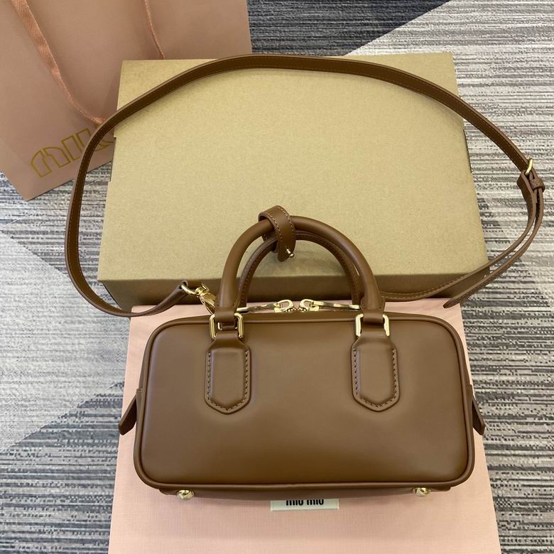 500142 22X10.5X7.5cm MP 2色 1