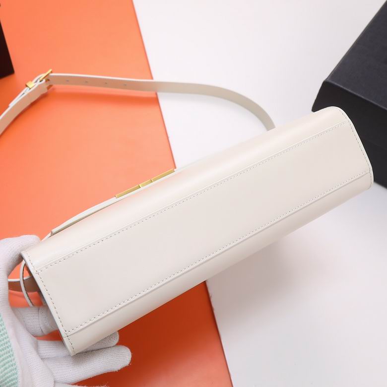 579271 29X20.5X7cm YG 7色 42