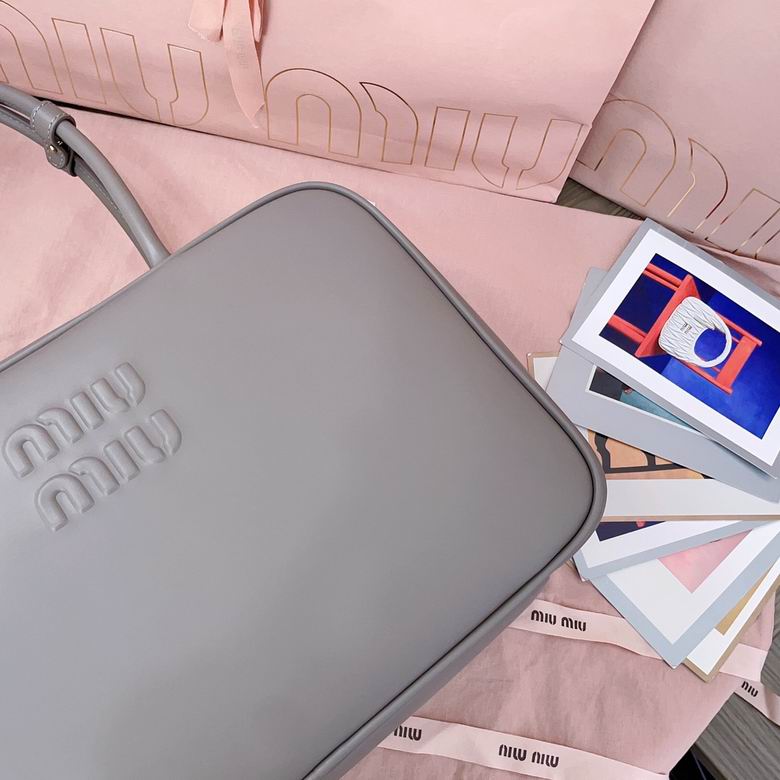 5BB117 34X23X12cm SF 4