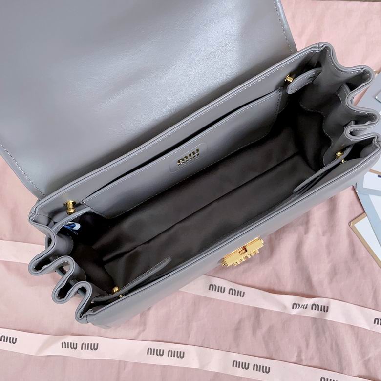 5BD266 24X13.5X9cm SF 2色 17