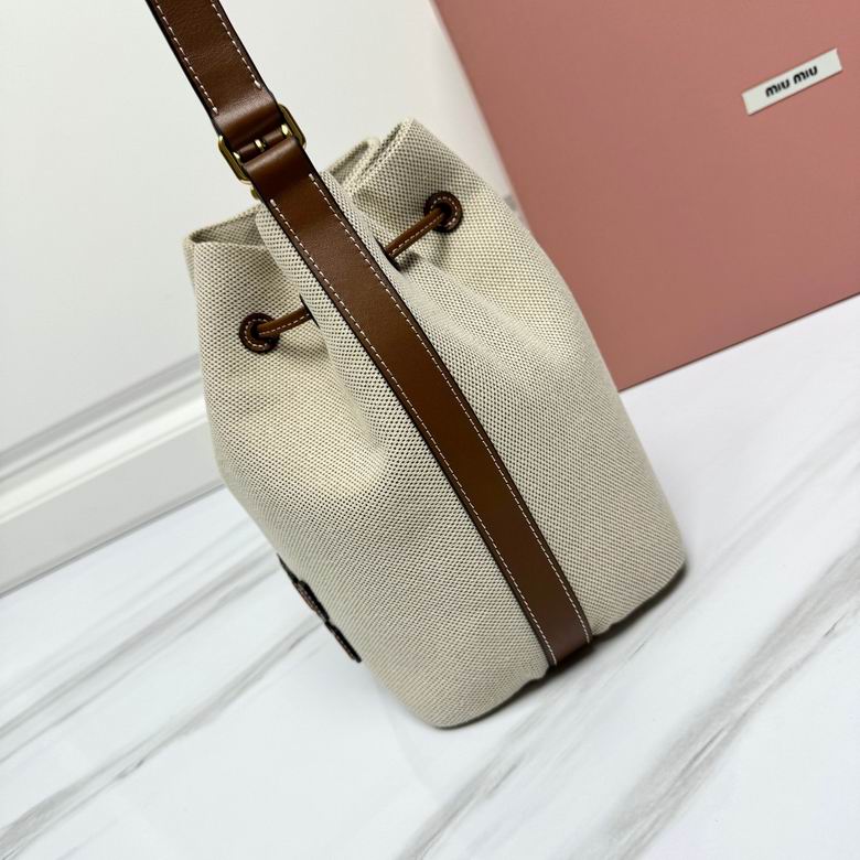 5BE090 16X22.5X14cm H 3