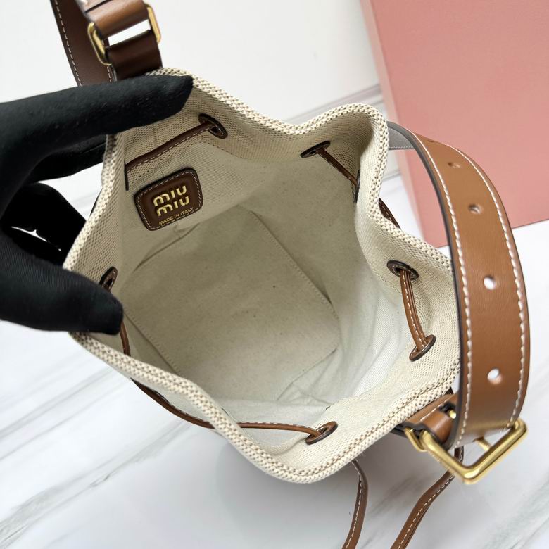 5BE090 16X22.5X14cm H 6