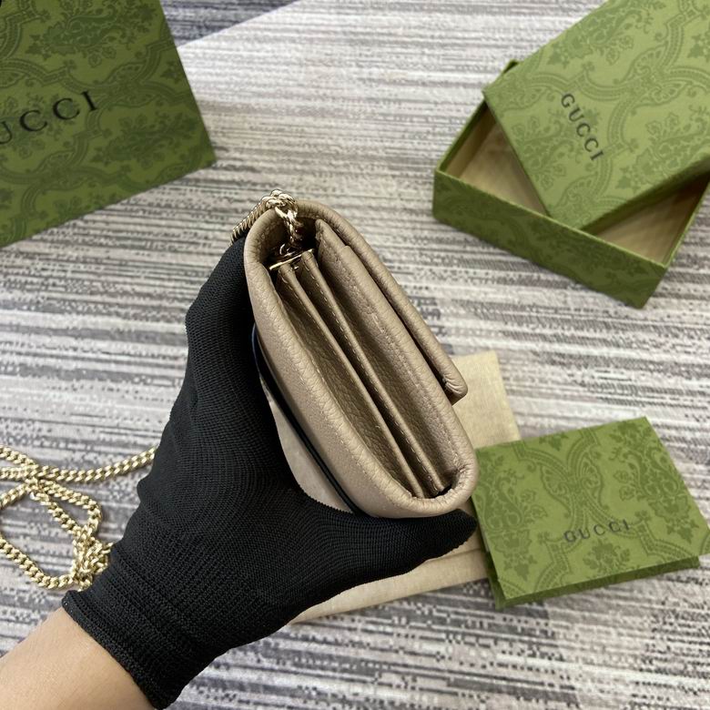 652681 19X10X3.5cm MP 3色 22