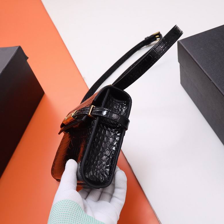 727766 19X14X4cm YG 3色 2