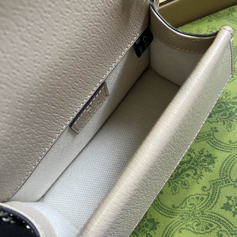 739496 18X12X6cm MP 8