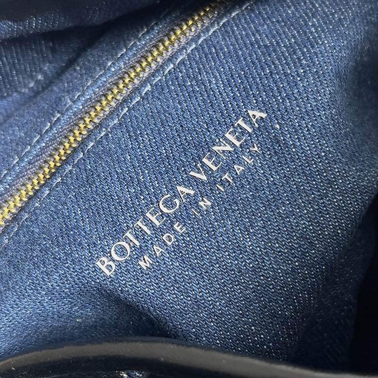 789028 41X20.5X7.5cm YG 7