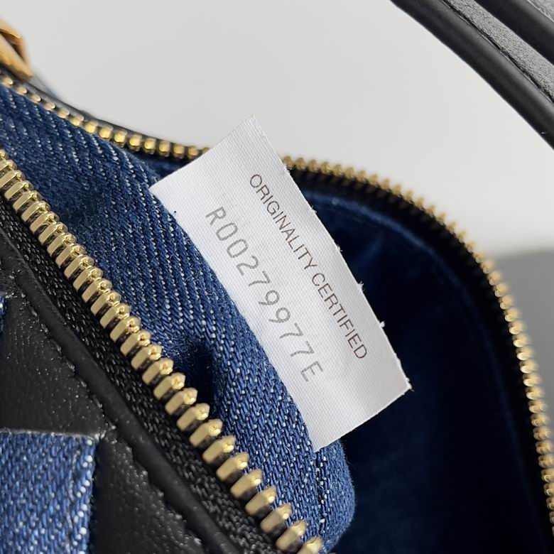 796393 22X13X9cm YG 7