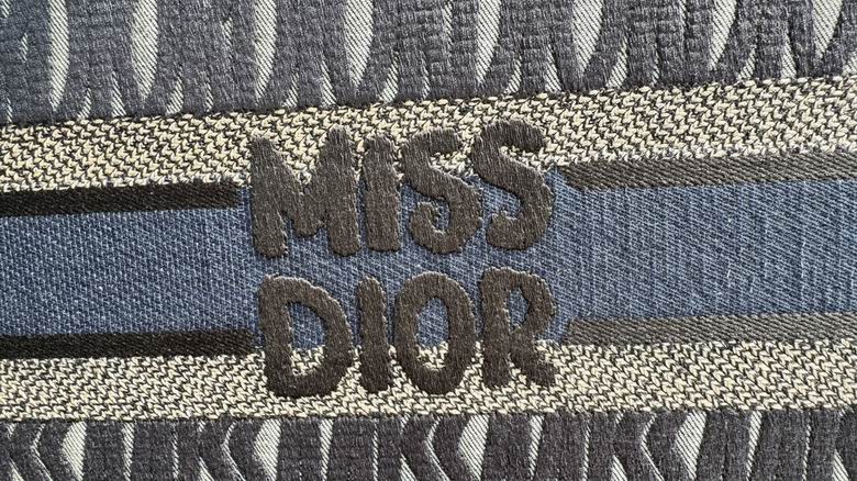 8005 36X16X27cm YG 1