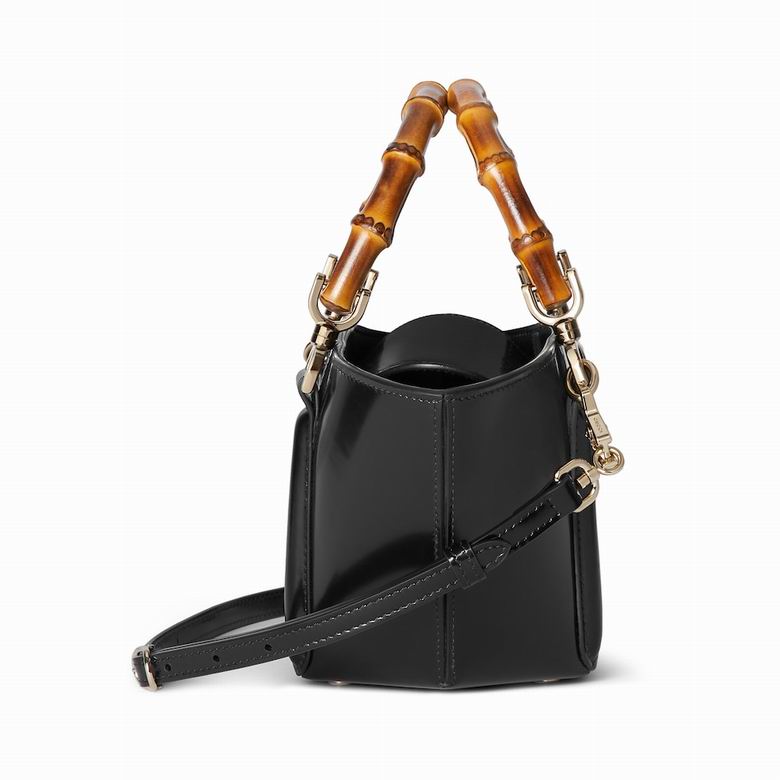 805832 16X14X11.5cm MP 2色 17