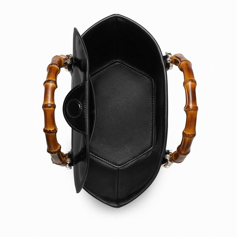 805832 16X14X11.5cm MP 2色 20