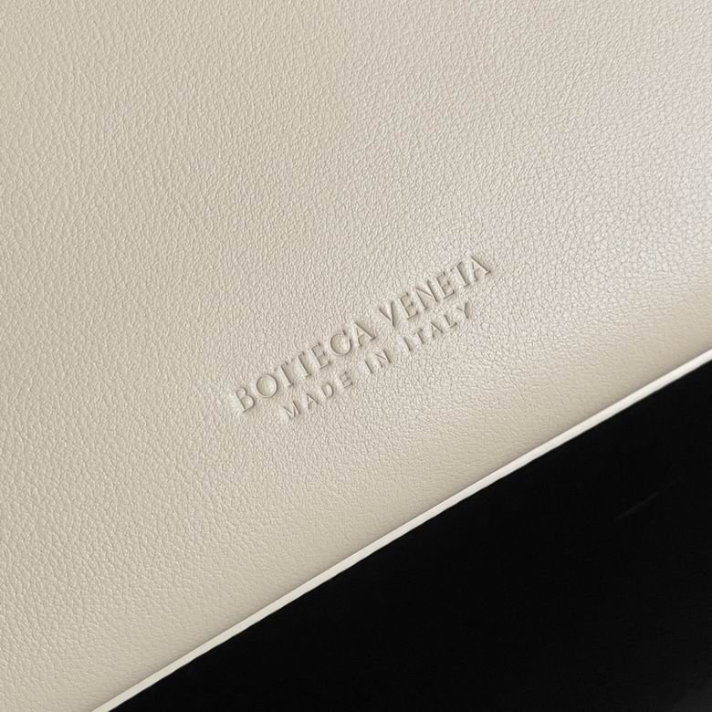 810214 32X24X12cm EL 3色 6