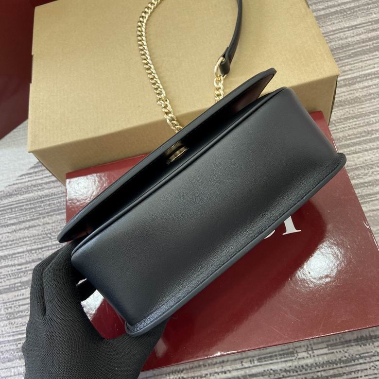 815711 21.5X11X8cm MP 4色 13