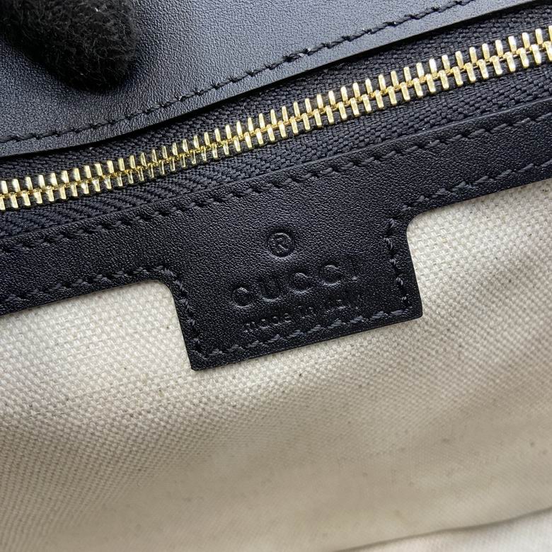 815714 26.5X16.5X8.5cm MP 2色 18