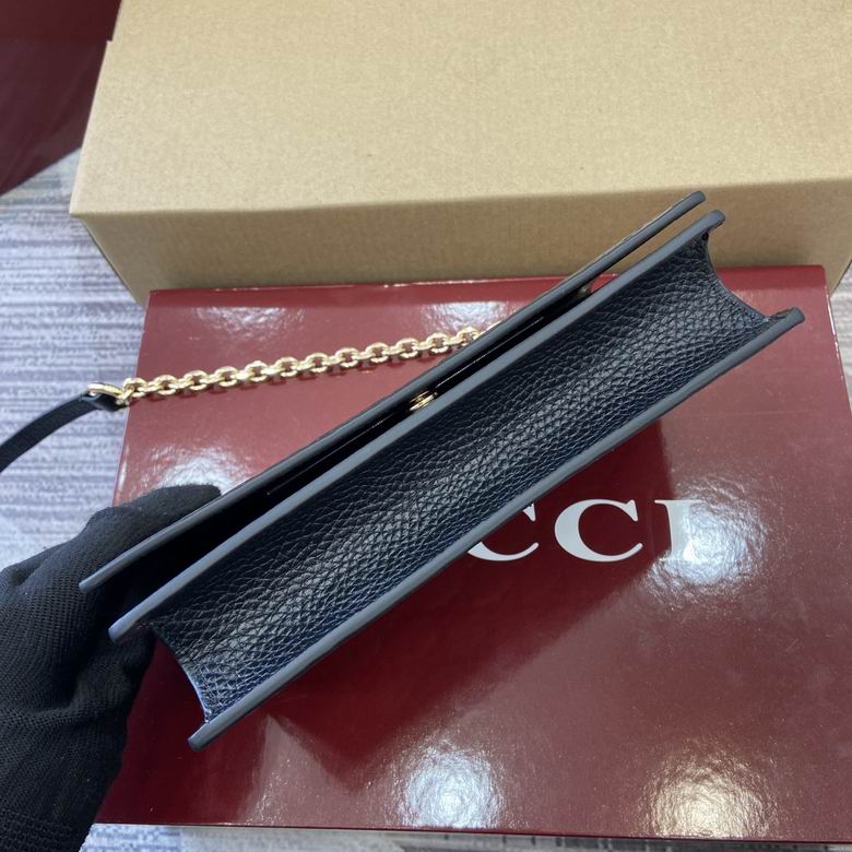 818705 20X12.5X4cm MP 3