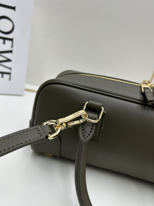 Loewe S062417 23x10x11cm jj1_6