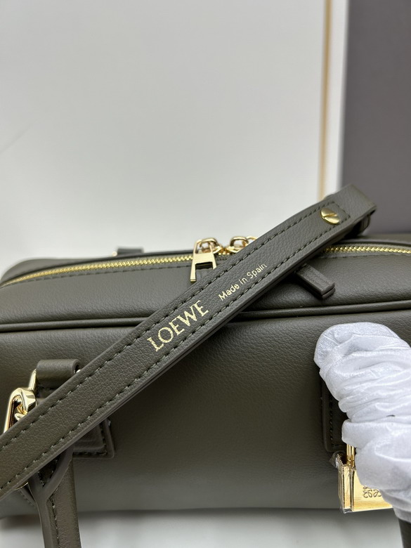 Loewe S062417 23x10x11cm jj1_7