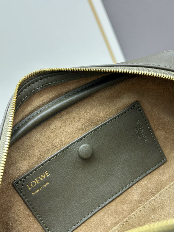 Loewe S062417 23x10x11cm jj1_9