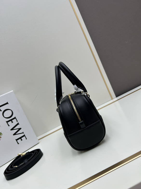 Loewe S062417 23x10x11cm jj_2