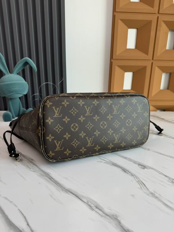 M11946 31X28X14cm WP 4