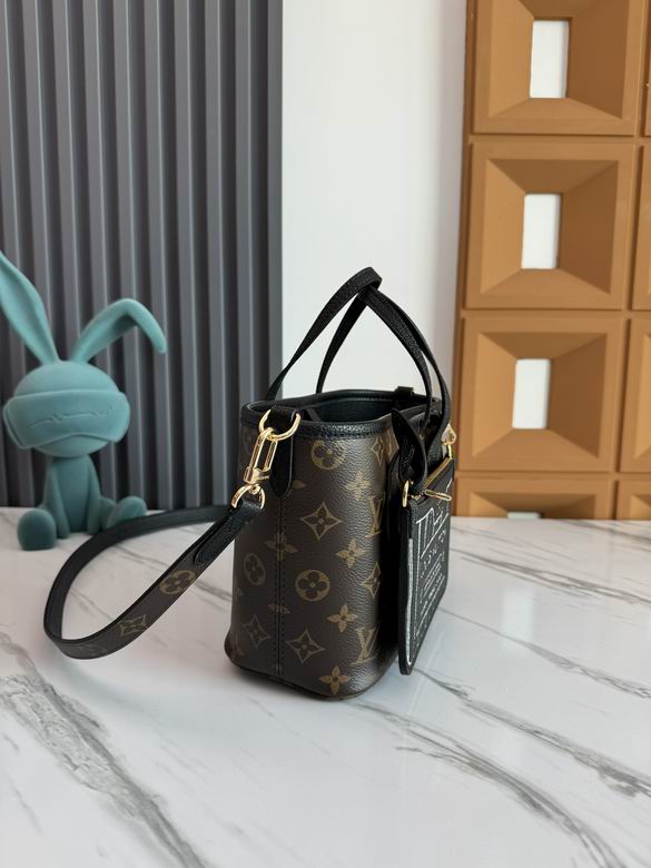 M12099 14X9X24cm WP 1