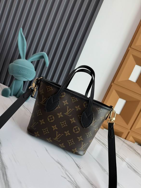 M12099 14X9X24cm WP 2