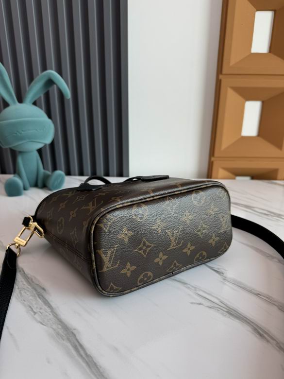 M12099 14X9X24cm WP 3