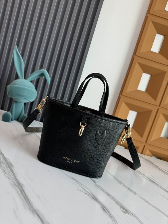 M12099 14X9X24cm WP 4