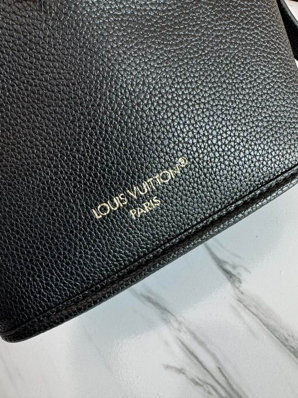 M12099 14X9X24cm WP 5