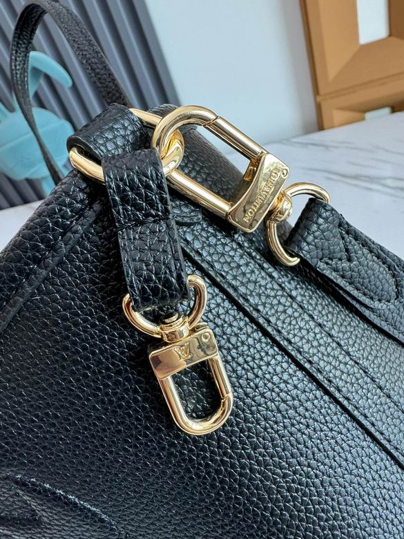 M12099 14X9X24cm WP 7