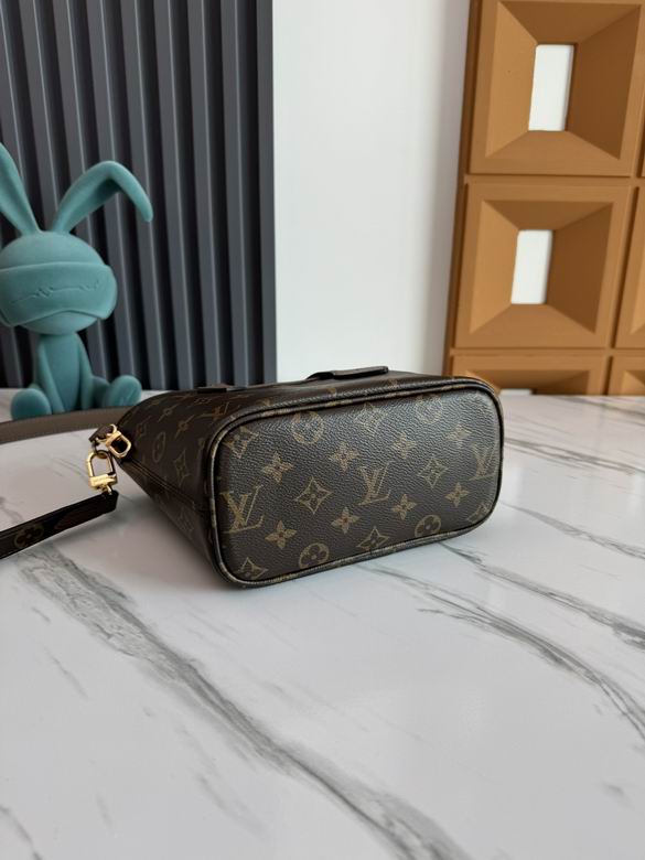 M12109 14X9X24cm WP 3