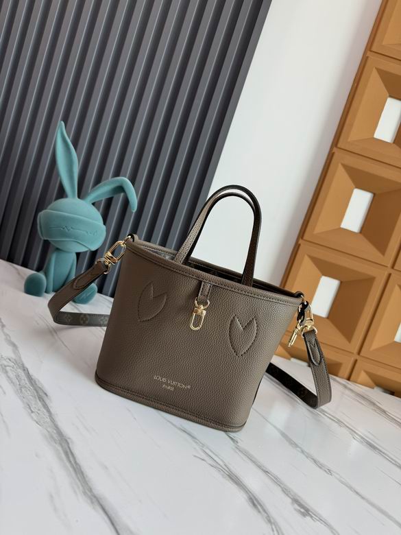 M12109 14X9X24cm WP 4