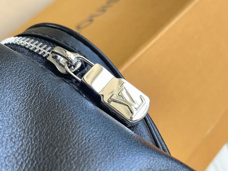 M12587 30X28X18cm WP 6