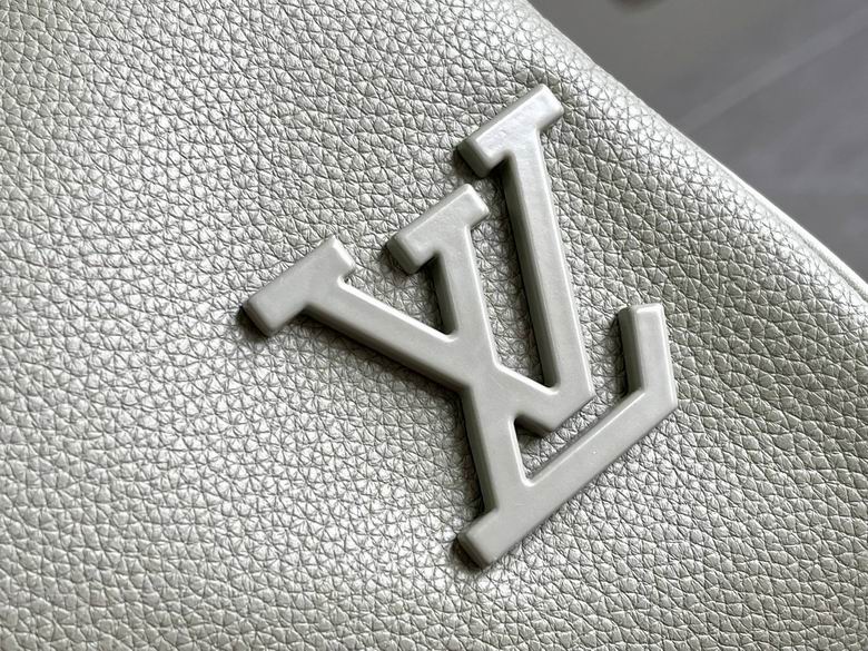 M22609 M21536 50X29X23cm WP 4