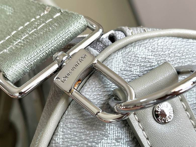 M47211 45X27X20cm WP 5