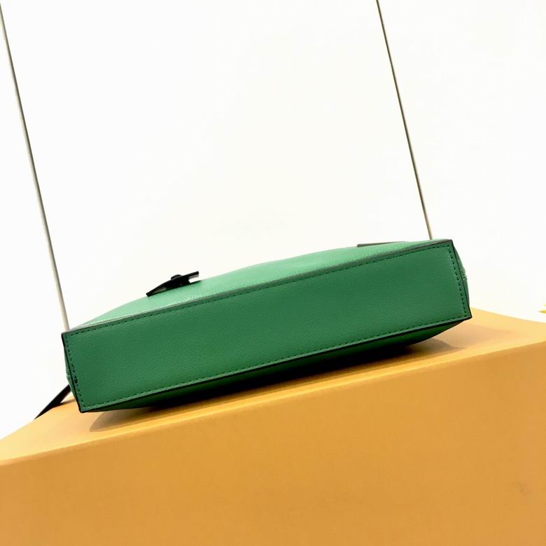 M81375 30X22X5cm XMY 8