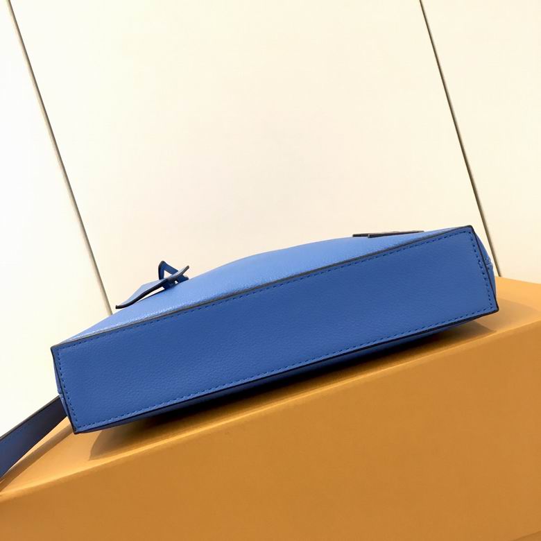 M82270 30X22X5cm XMY 3