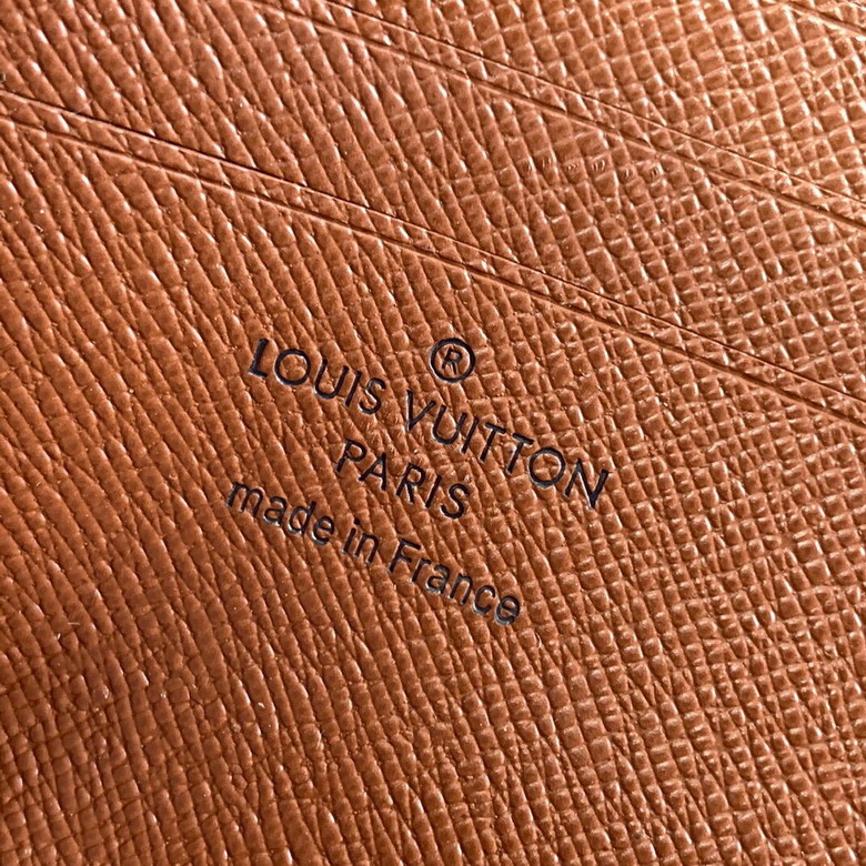 M83476 11x8 5x1 5cm gf1_8