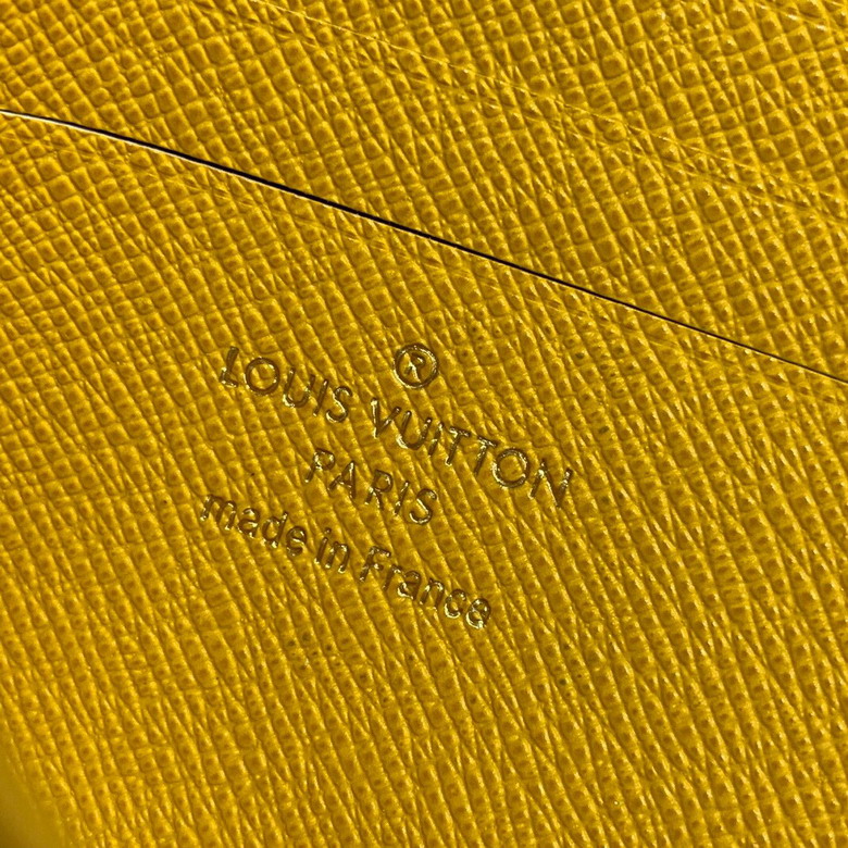 M83476 11x8 5x1 5cm gf4_7