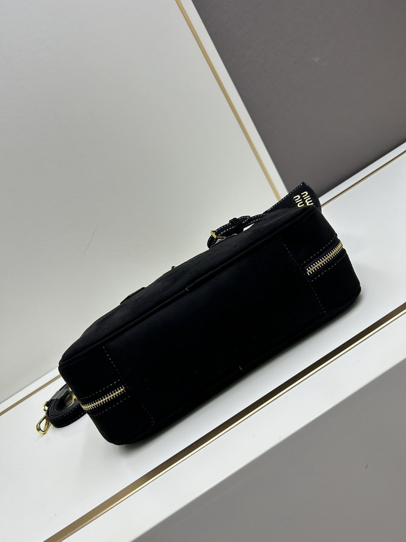 Miu 8821 28x12x10cm jj1_5