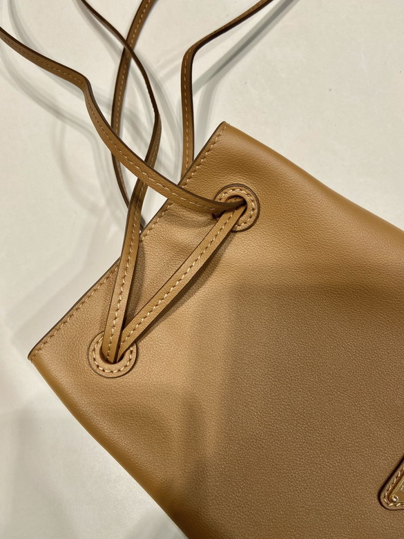 Prada 1BH221 17x20cm AP2_5