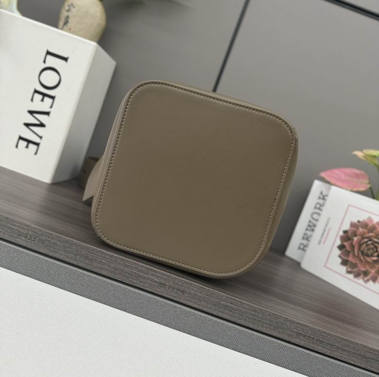 062341 24.5X23.5X28cm SS 3